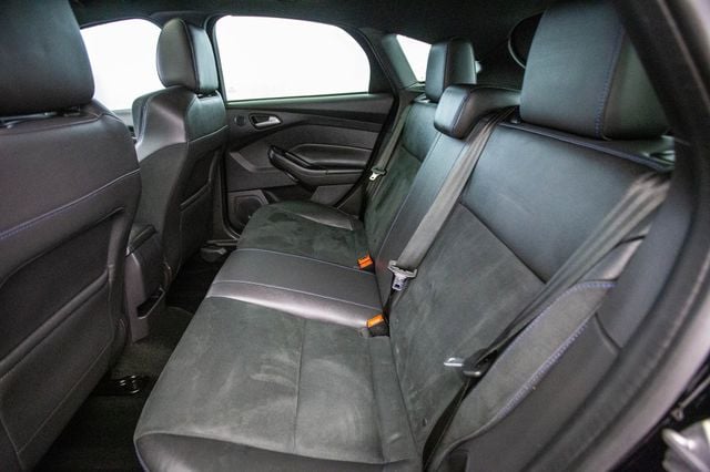 2016 Ford Focus 5dr Hatchback RS - 22978277 - 23