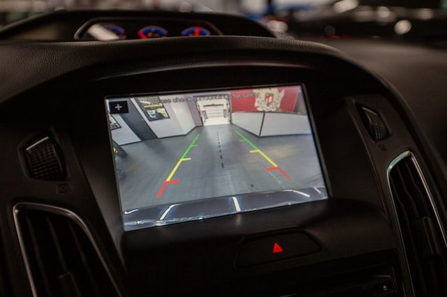 2016 Ford Focus 5dr Hatchback RS - 22978277 - 8