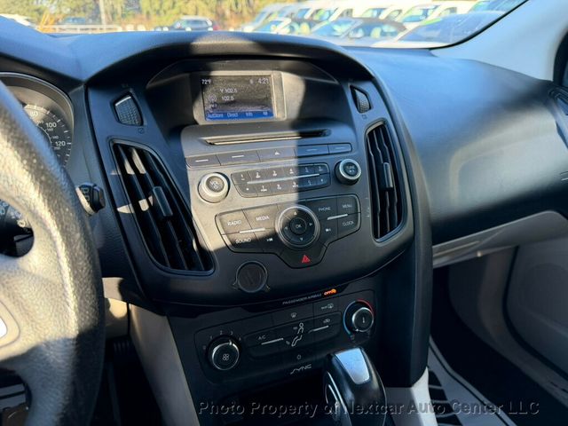 2016 Ford Focus 5dr Hatchback SE - 22976553 - 17