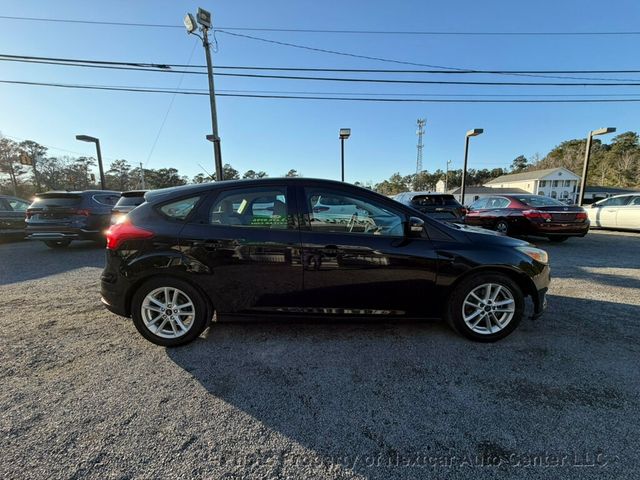 2016 Ford Focus 5dr Hatchback SE - 22976553 - 5