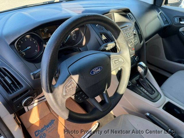 2016 Ford Focus 5dr Hatchback SE - 23001428 - 11