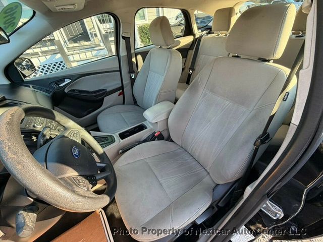 2016 Ford Focus 5dr Hatchback SE - 23001428 - 12