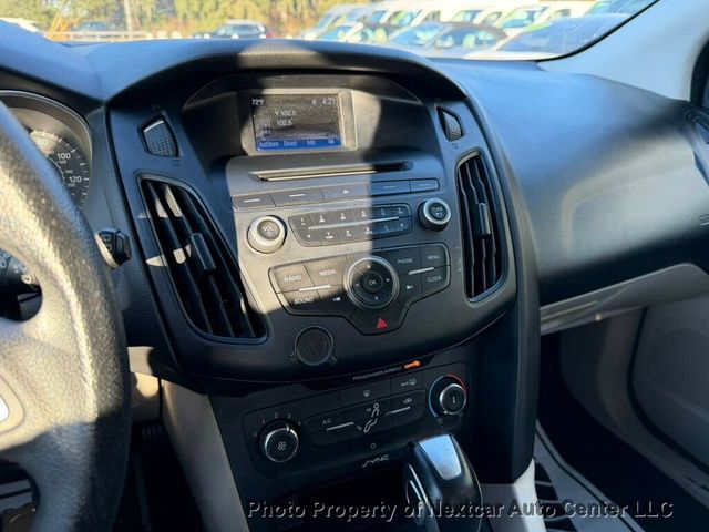 2016 Ford Focus 5dr Hatchback SE - 23001428 - 17