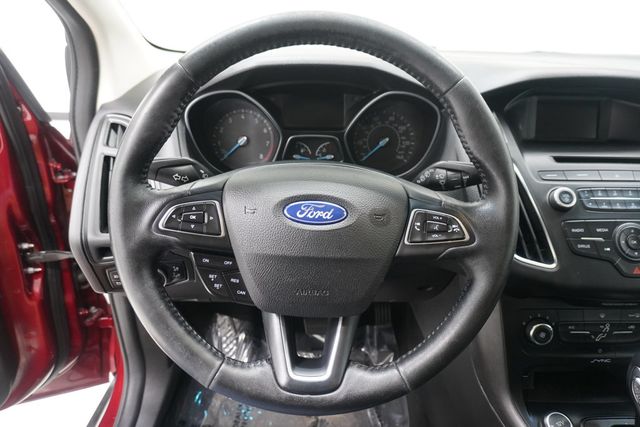 2016 Ford Focus 5dr Hatchback SE - 23037901 - 12
