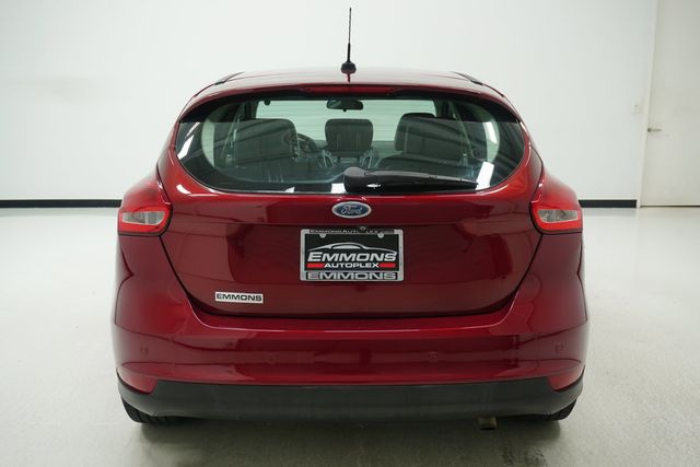 2016 Ford Focus 5dr Hatchback SE - 23037901 - 4