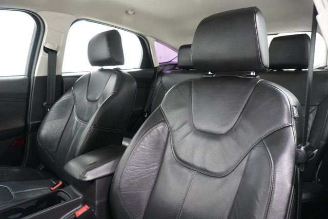 2016 Ford Focus 5dr Hatchback SE - 23037901 - 8