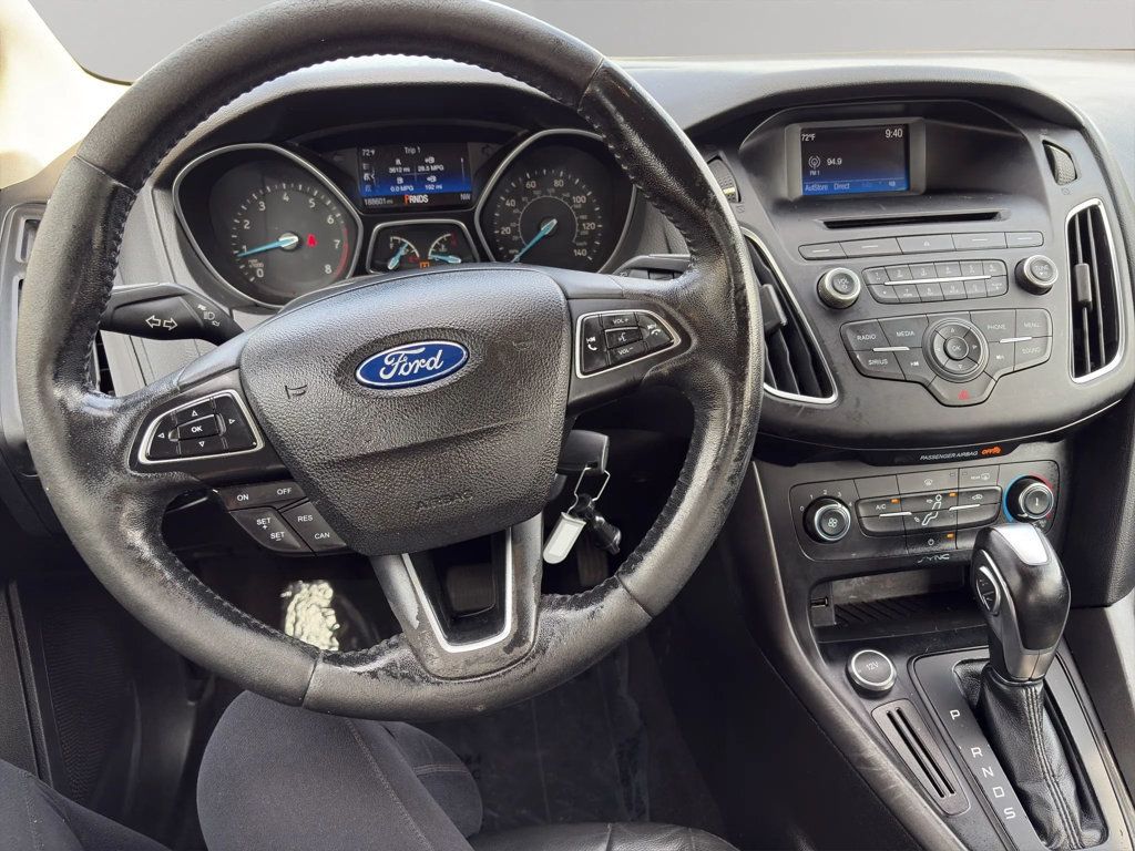 2016 Ford Focus 5dr Hatchback SE - 23054713 - 10