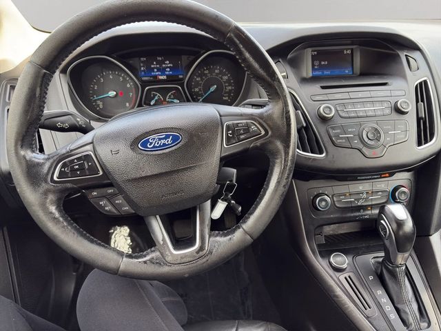 2016 Ford Focus 5dr Hatchback SE - 23054713 - 10
