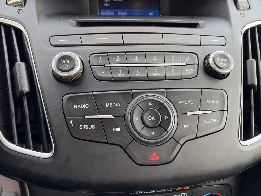 2016 Ford Focus 5dr Hatchback SE - 23054713 - 13