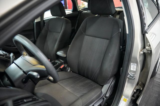 2016 Ford Focus 5dr Hatchback SE - 23059092 - 3