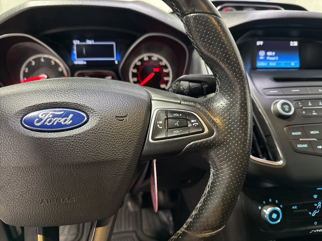 2016 Ford Focus 5dr Hatchback ST - 23004352 - 14