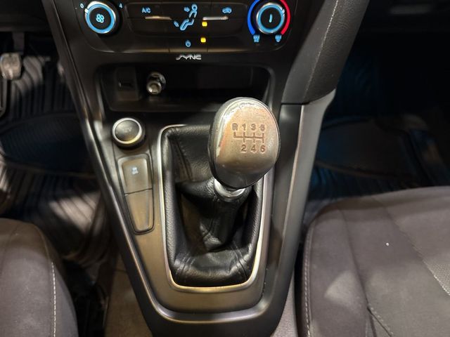 2016 Ford Focus 5dr Hatchback ST - 23004352 - 24