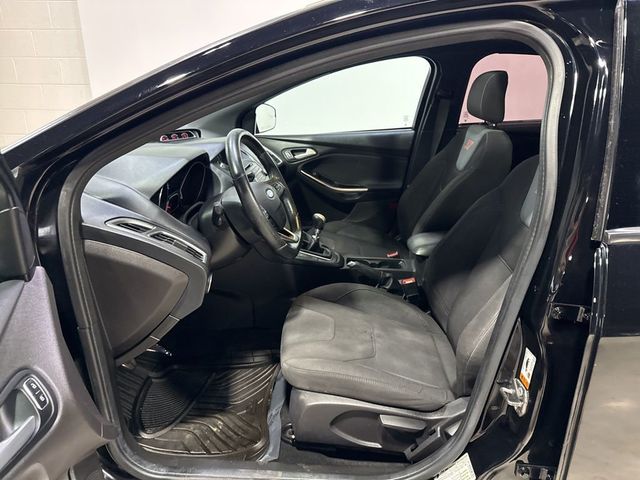 2016 Ford Focus 5dr Hatchback ST - 23004352 - 26