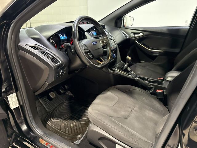 2016 Ford Focus 5dr Hatchback ST - 23004352 - 28