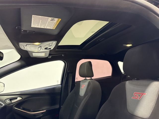 2016 Ford Focus 5dr Hatchback ST - 23004352 - 30