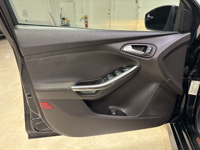 2016 Ford Focus 5dr Hatchback ST - 23004352 - 31