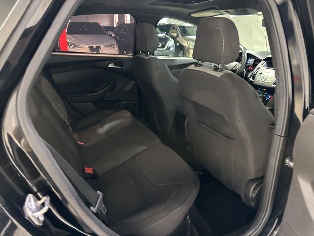 2016 Ford Focus 5dr Hatchback ST - 23004352 - 39