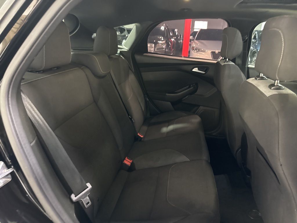 2016 Ford Focus 5dr Hatchback ST - 23004352 - 40