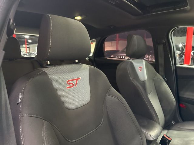 2016 Ford Focus 5dr Hatchback ST - 23004352 - 45