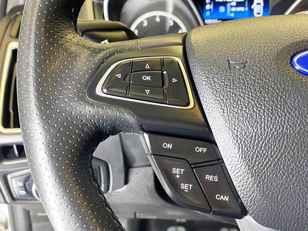 2016 Ford Focus ST photo 21