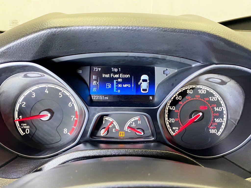 2016 Ford Focus ST photo 25
