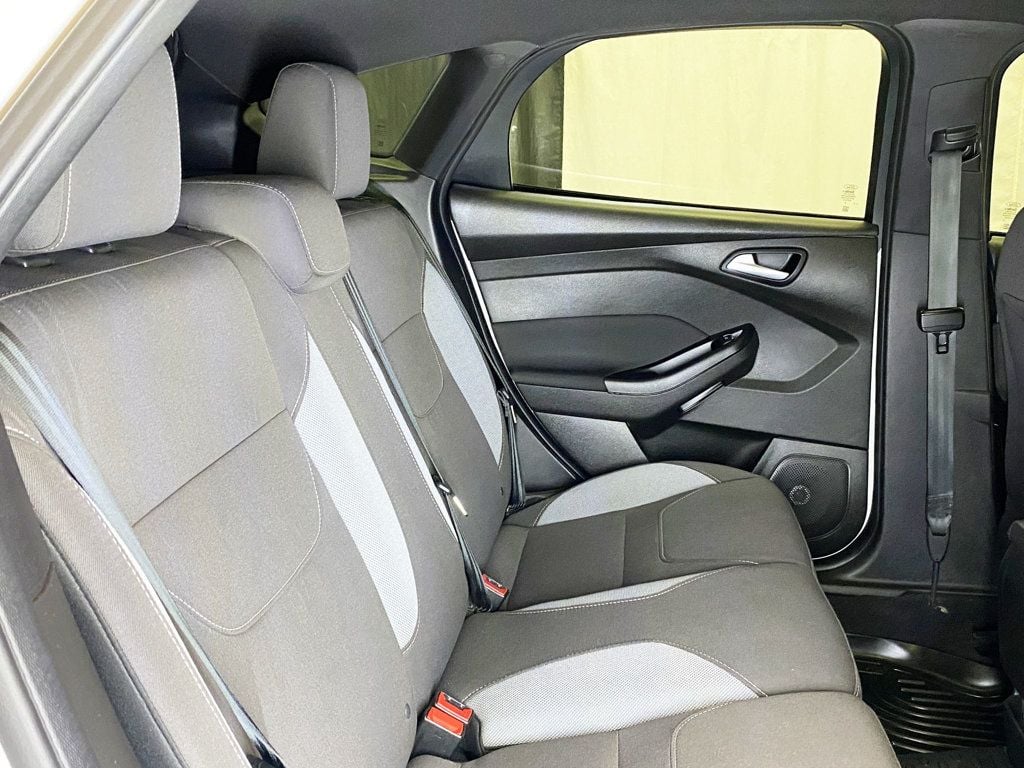 2016 Ford Focus ST photo 41