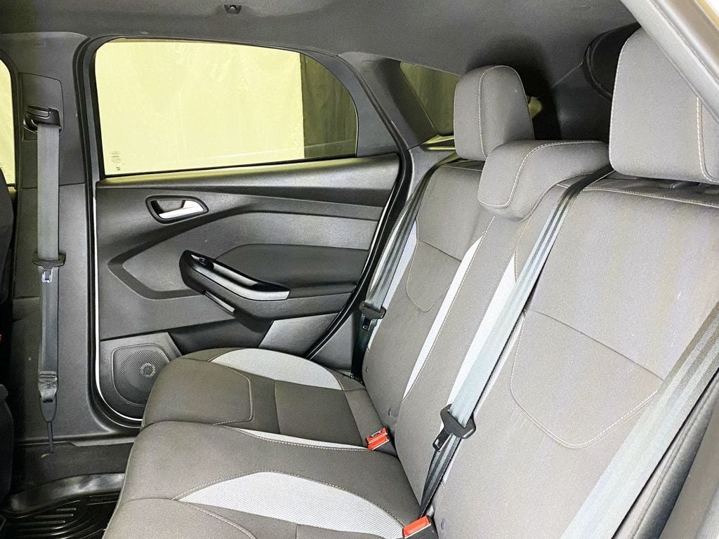 2016 Ford Focus ST photo 44