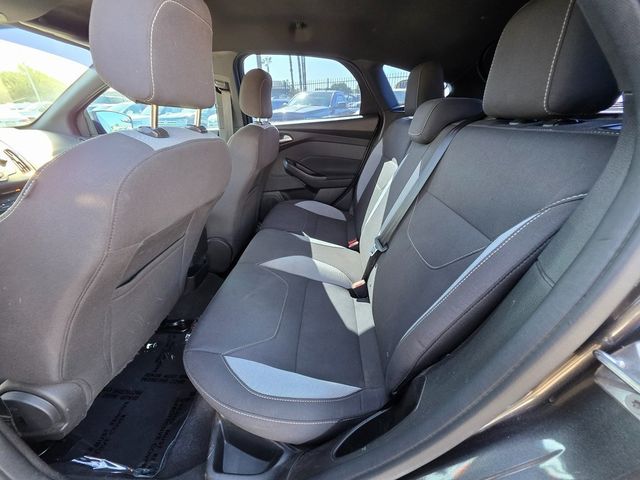 2016 Ford Focus 5dr Hatchback ST - 22940360 - 16