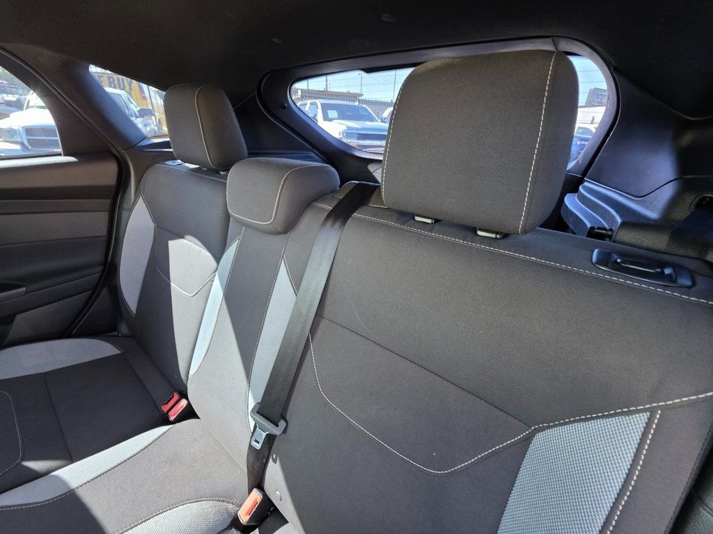 2016 Ford Focus 5dr Hatchback ST - 22940360 - 17