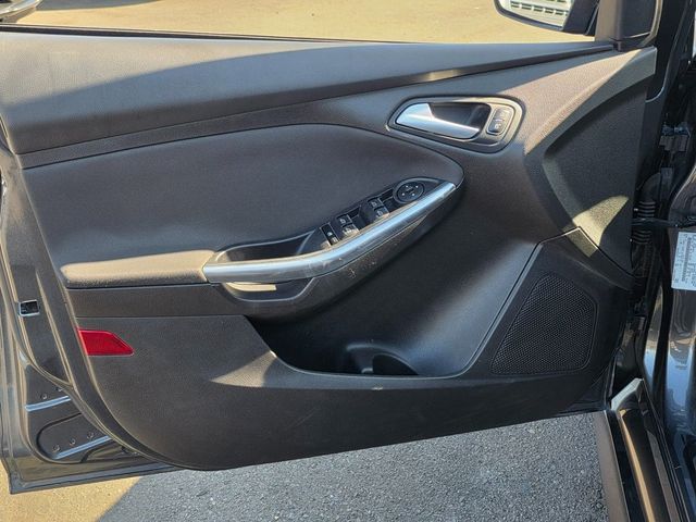 2016 Ford Focus 5dr Hatchback ST - 22940360 - 20