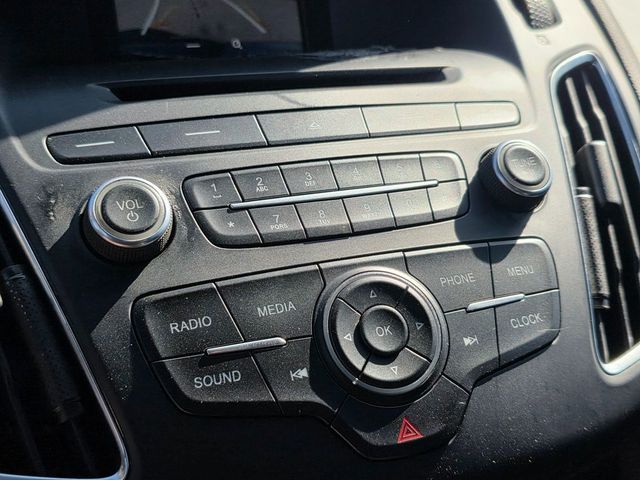 2016 Ford Focus 5dr Hatchback ST - 22940360 - 30