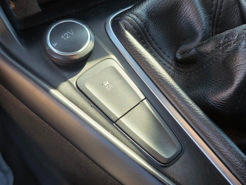 2016 Ford Focus 5dr Hatchback ST - 22940360 - 33