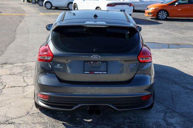 2016 Ford Focus 5dr Hatchback ST - 22976789 - 13