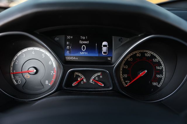 2016 Ford Focus 5dr Hatchback ST - 22976789 - 32