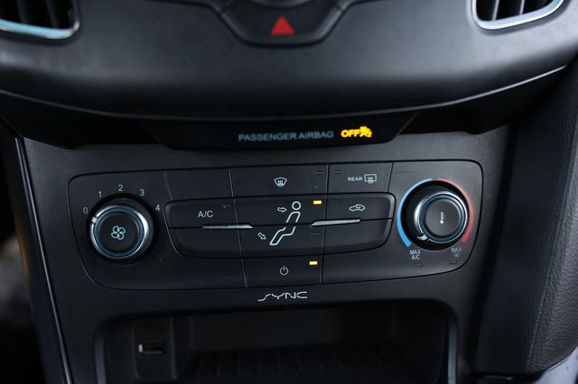 2016 Ford Focus 5dr Hatchback ST - 22976789 - 34