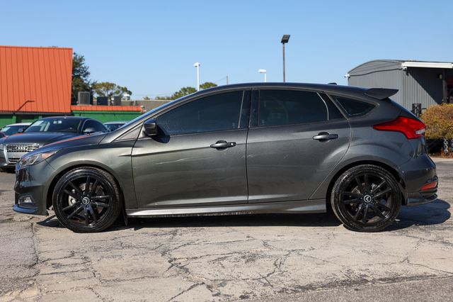 2016 Ford Focus 5dr Hatchback ST - 22976789 - 7