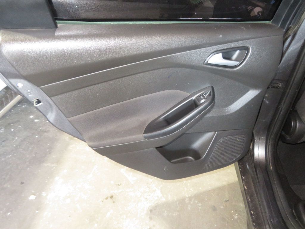 2016 Ford Focus FORD FOCUS ST AZ CAR  6SPEED MANUAL TRANSMISSION AZ CAR   - 23062679 - 20