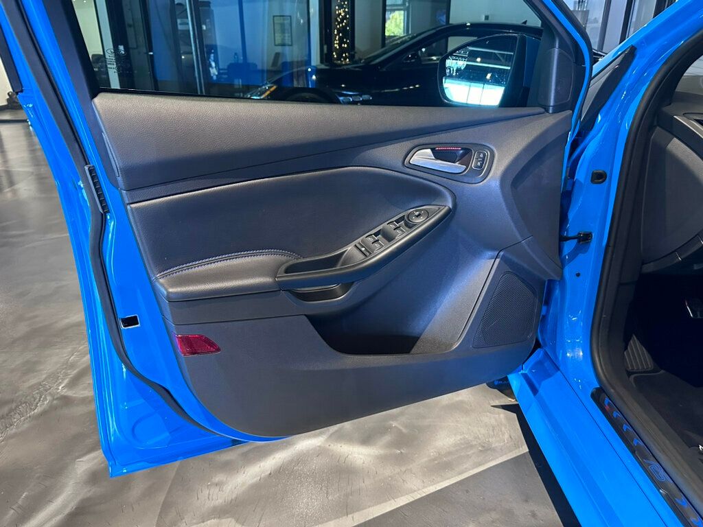 2016 Ford Focus RS/1Owner/MoonRoof/600aEquipmentGroup/CobbTuner/LaunchControl - 22666540 - 9