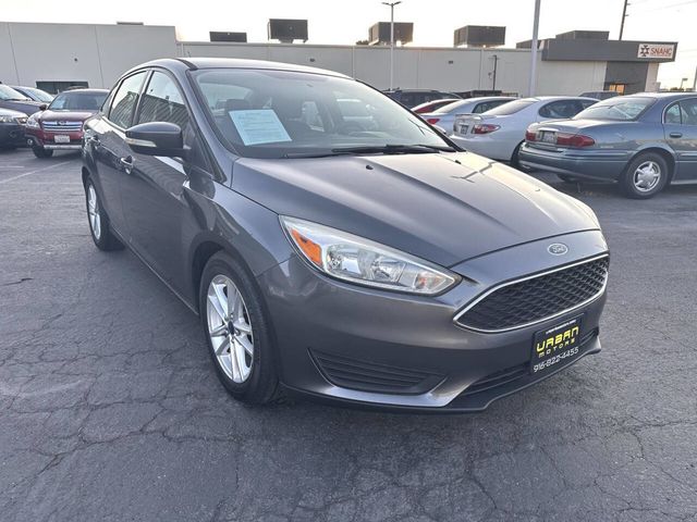 2016 Ford Focus SE 4dr Sedan - 23064567 - 5