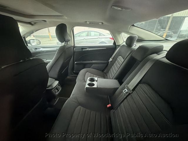 2016 Ford Fusion 4dr Sedan SE FWD - 23057939 - 7