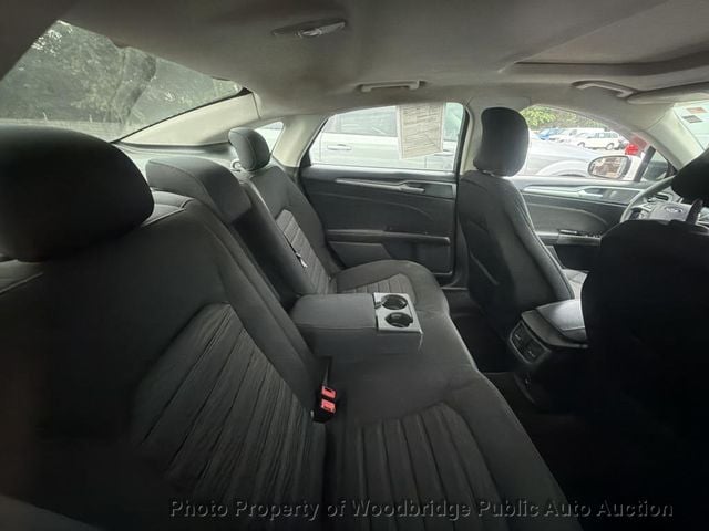 2016 Ford Fusion 4dr Sedan SE FWD - 23057939 - 8