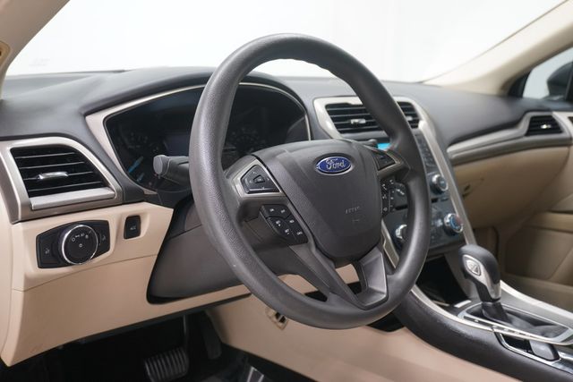 2016 Ford Fusion 4dr Sedan SE FWD - 23030654 - 9
