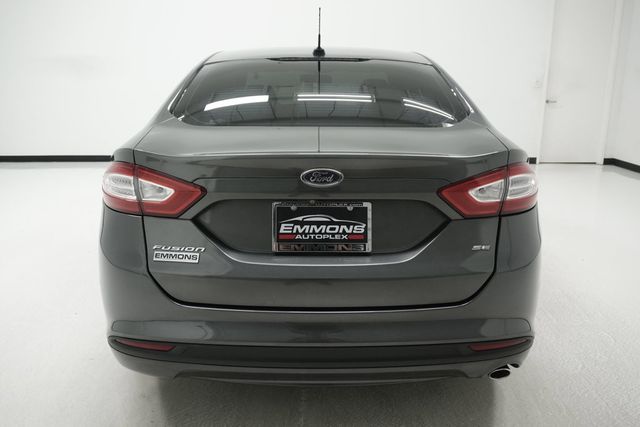 2016 Ford Fusion 4dr Sedan SE FWD - 23030654 - 4