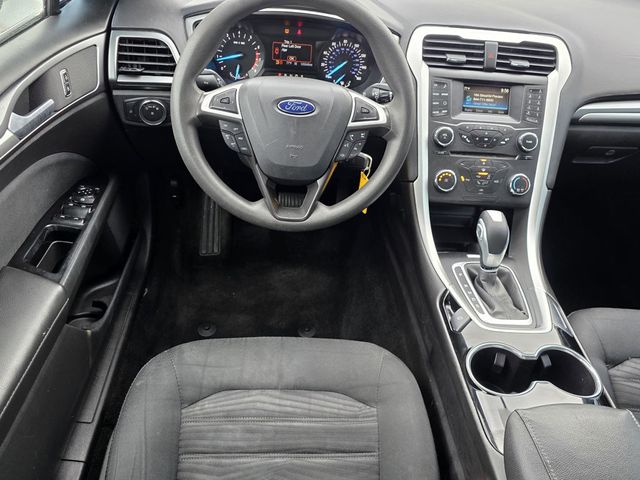2016 Ford Fusion 4dr Sedan SE FWD - 23024643 - 10
