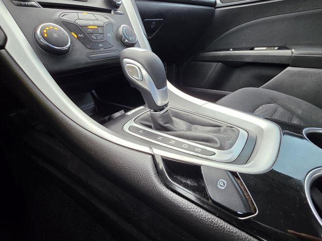 2016 Ford Fusion 4dr Sedan SE FWD - 23024643 - 16