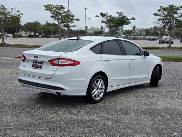 2016 Ford Fusion 4dr Sedan SE FWD - 23024643 - 5