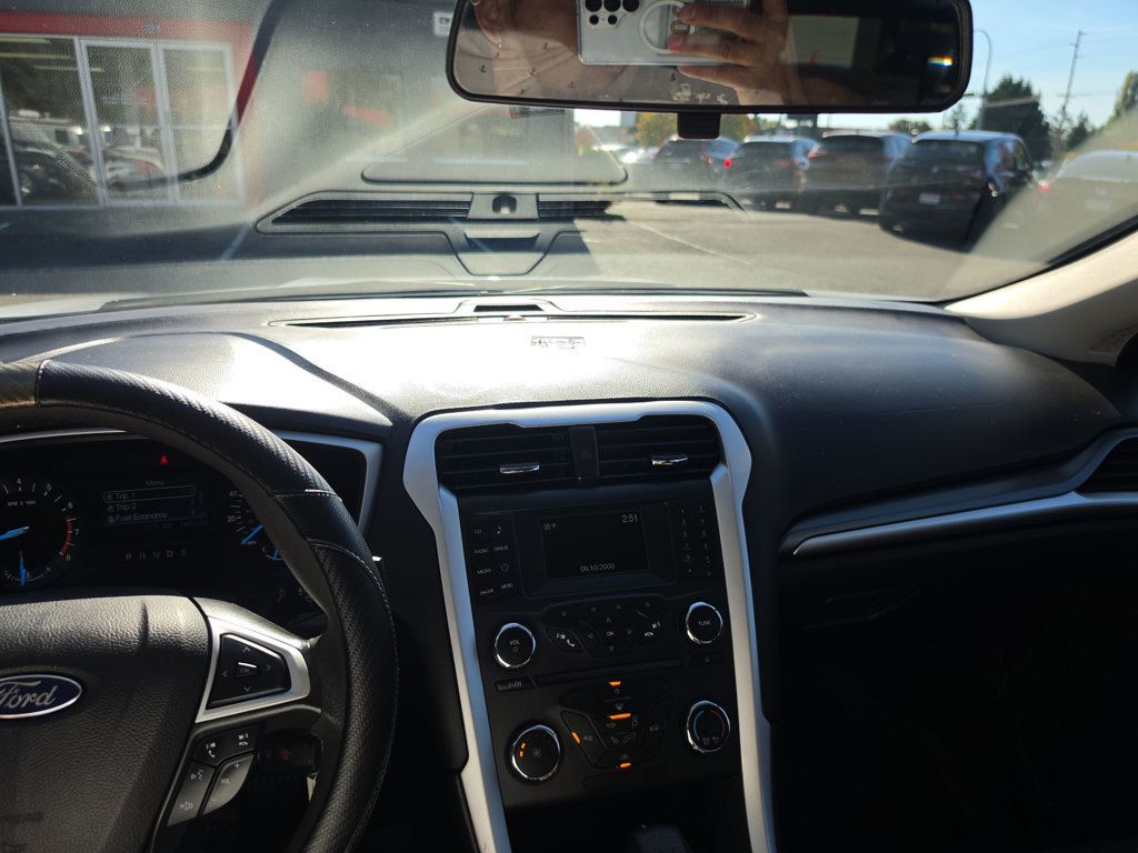 Ford Fusion photo 28