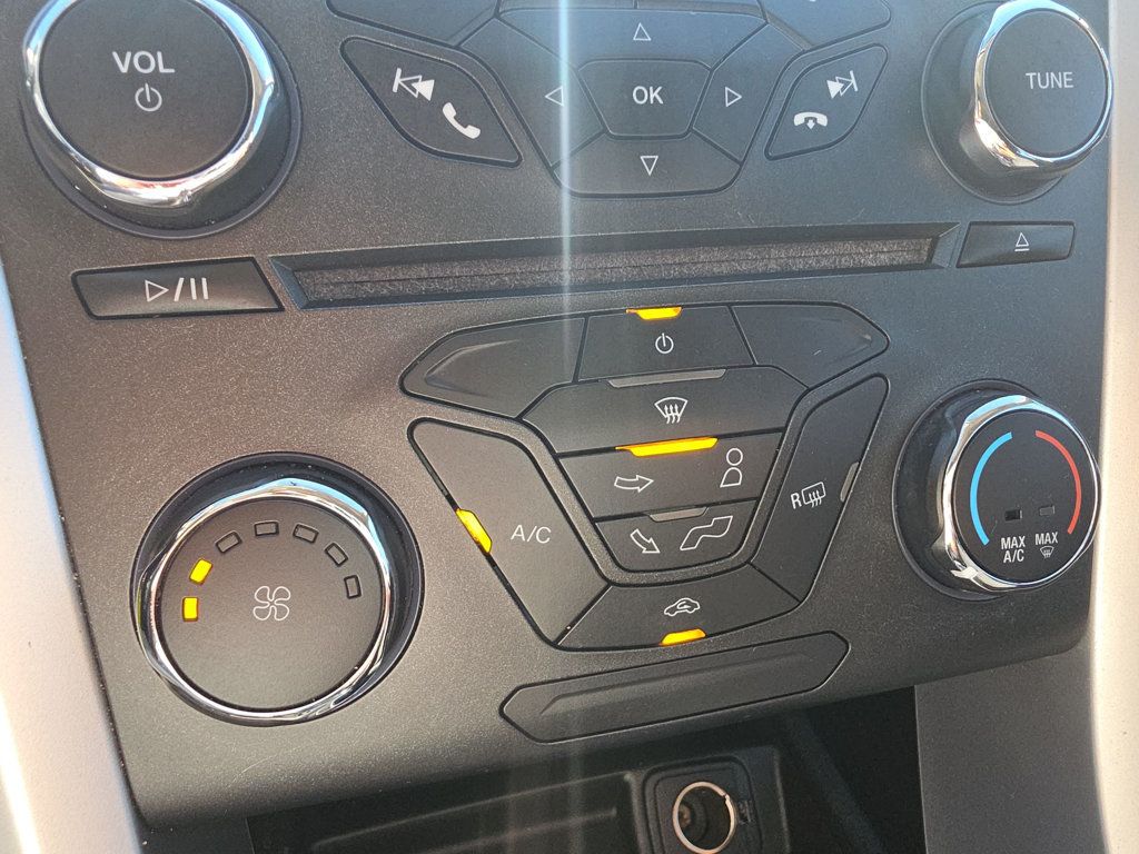 Ford Fusion photo 30