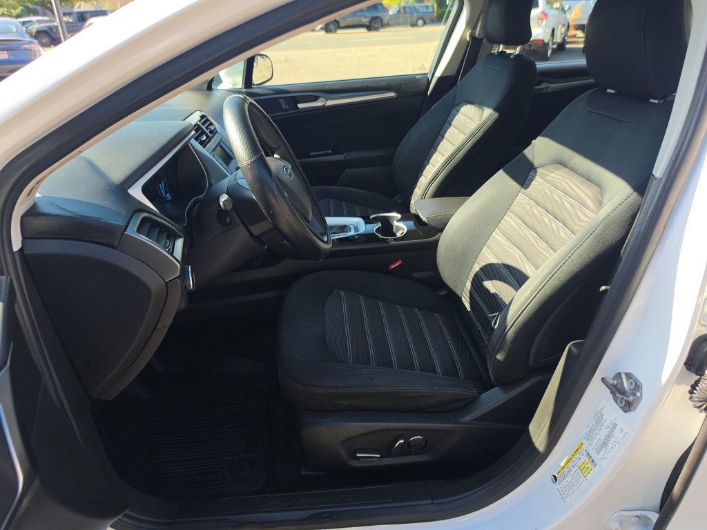 Ford Fusion photo 9