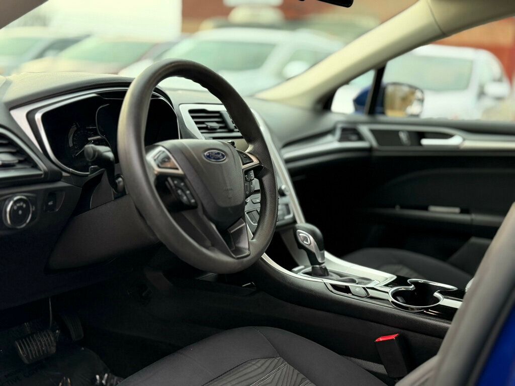 2016 Ford Fusion 4dr Sedan SE FWD - 22969040 - 15